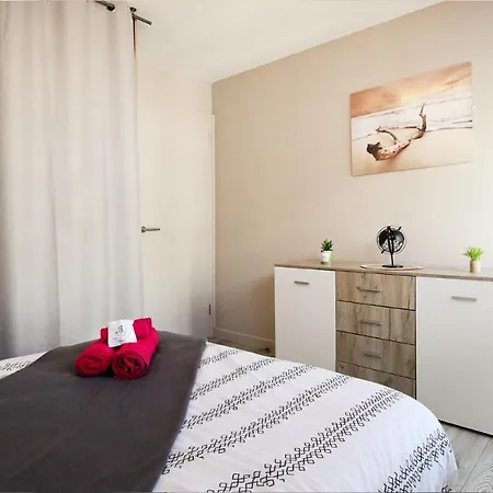 Homey Cozy - New / Centre / Balcon Privé / Proche Geneve Annemasse